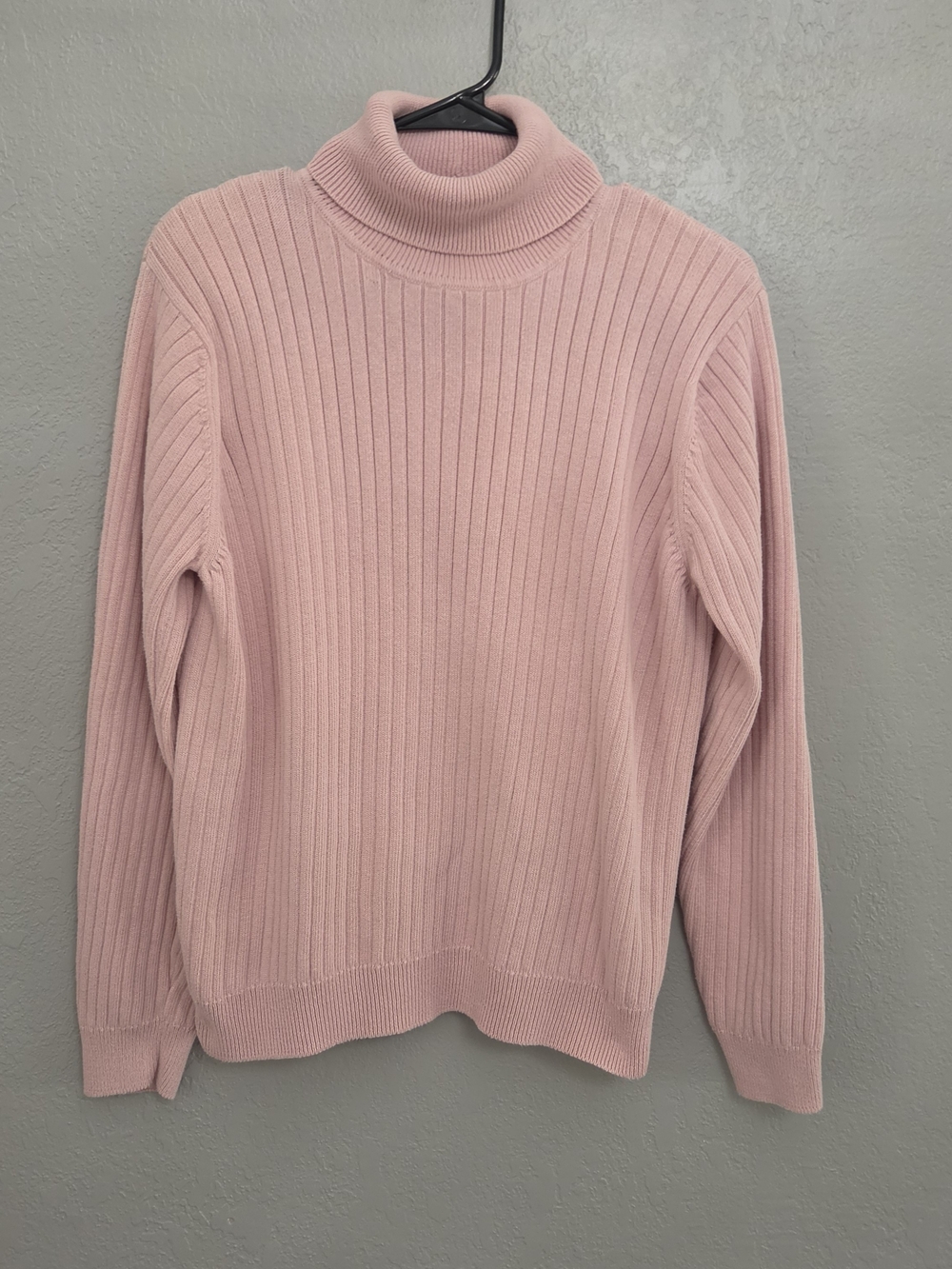 Y2K JEANNE PIERRE Soft Pink Ribbed Turtleneck Sweater